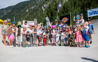 tl_files/Blog_Pictures/Bowl_jam_2016_Kidsworkshop_Lowres_by_monEpic-51.jpeg